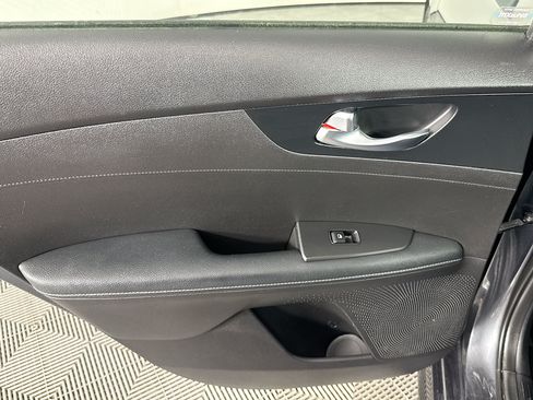 Used 2023 Kia Forte GT-Line w/ GT-Line Technology Package FWD image 24