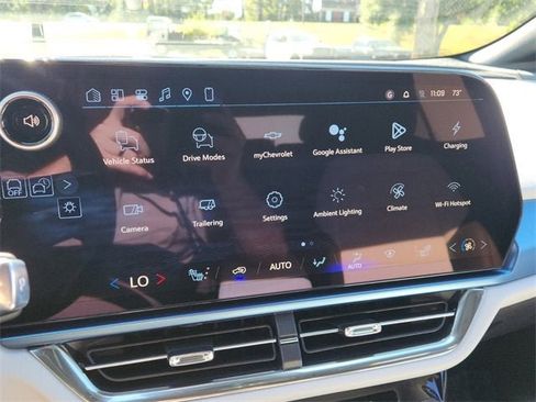 New 2026 Chevrolet Equinox EV LT image 11