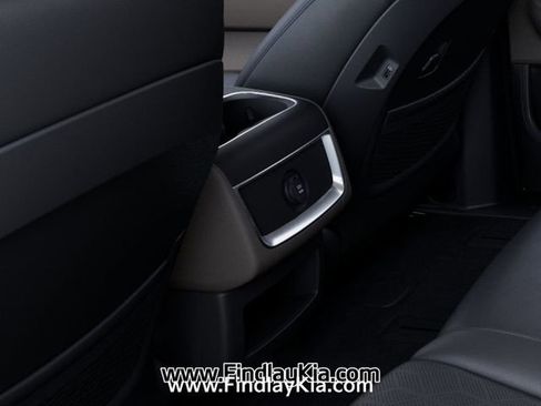 New 2026 Kia Carnival FWD image 29