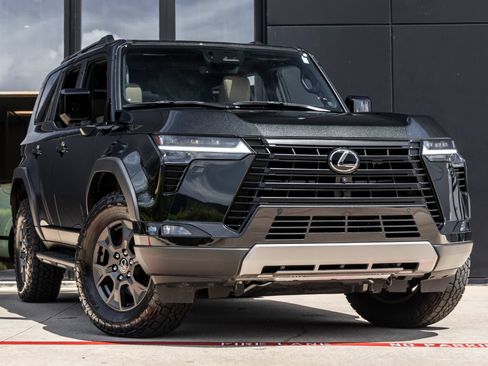 Used 2024 Lexus GX 550 AWD/4WD image 2