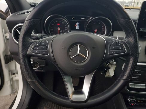 Used 2019 Mercedes-Benz GLA 250 4MATIC w/ Premium Package image 17