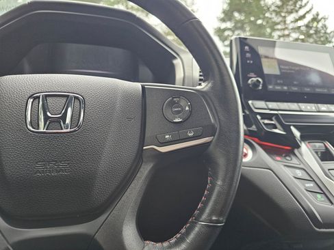 Used 2023 Honda Odyssey Sport image 33