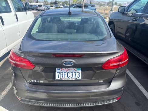 Used 2015 Ford Focus SE w/ Reverse Sensing Package FWD image 11