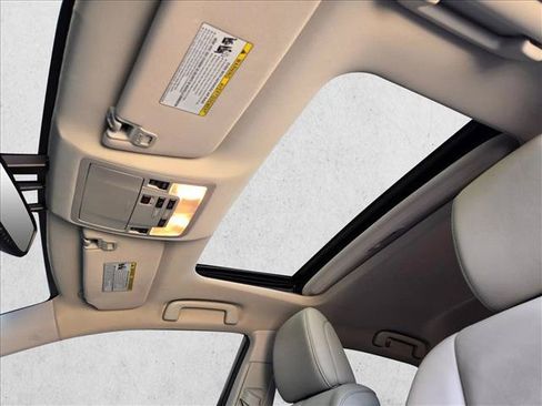 Used 2013 Toyota Avalon Limited FWD image 11