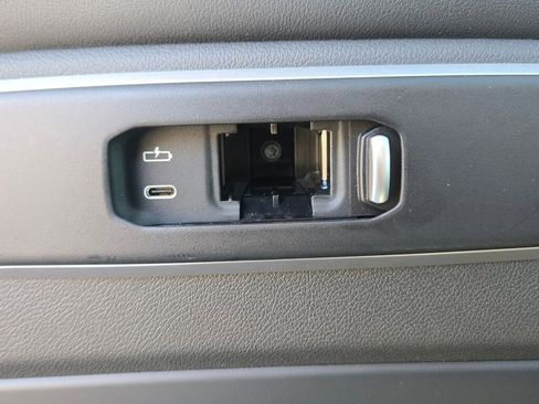 Used 2023 BMW X7 xDrive40i image 34