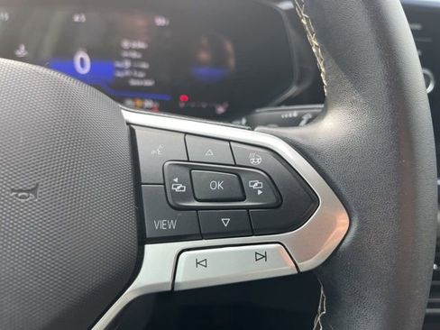 Used 2023 Volkswagen Taos SE image 16