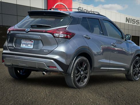 Used 2021 Nissan Kicks SR w/ Interior Electronics Package FWD image 3