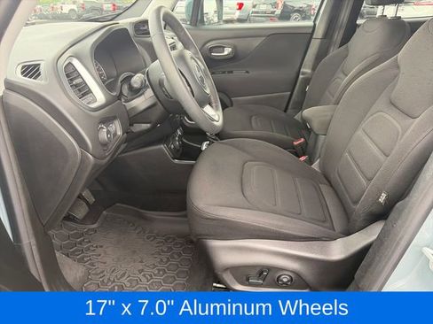 Used 2018 Jeep Renegade Latitude w/ Popular Equipment Group image 15