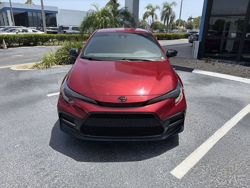 Used 2022 Toyota Corolla SE FWD image 3