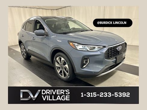 Used 2023 Ford Escape Platinum AWD/4WD image 1