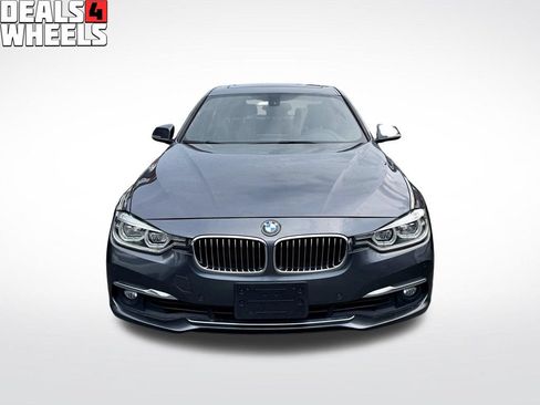Used 2016 BMW 328i xDrive Sedan AWD/4WD image 2