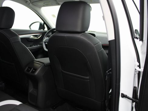 Used 2024 Buick Envision Sport Touring image 29