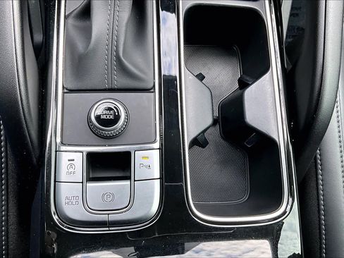 Used 2024 Kia Telluride LX image 31