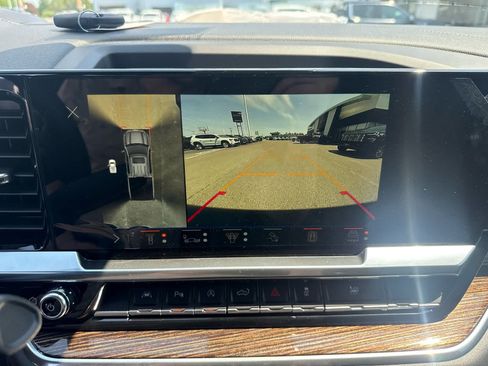New 2026 GMC Sierra 1500 SLE w/ Preferred Package AWD/4WD image 19