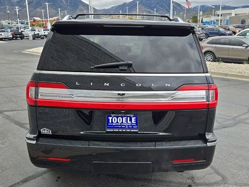 Used 2021 Lincoln Navigator Reserve AWD/4WD image 5
