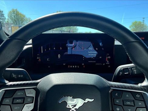 Used 2024 Ford Mustang Coupe RWD image 14