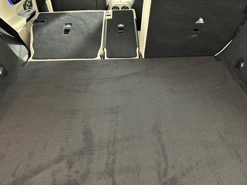 Used 2024 Mercedes-Benz GLC 300 image 14