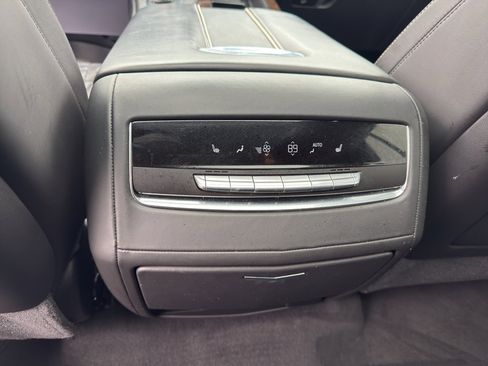 Used 2021 Cadillac Escalade Sport Platinum image 27