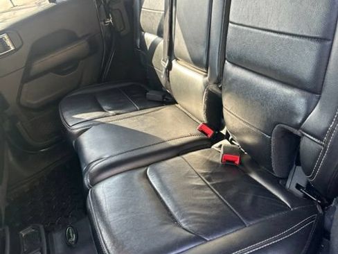 Used 2020 Jeep Wrangler Unlimited Sahara AWD/4WD image 30