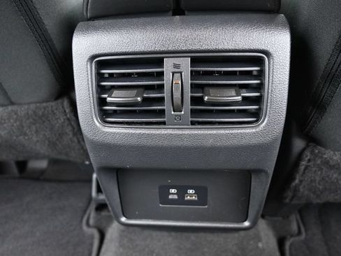 Used 2022 Nissan Rogue SV FWD image 14