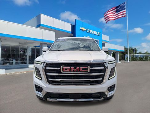 Used 2025 GMC Yukon XL Elevation image 2