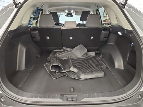 Used 2023 Toyota RAV4 XLE image 17