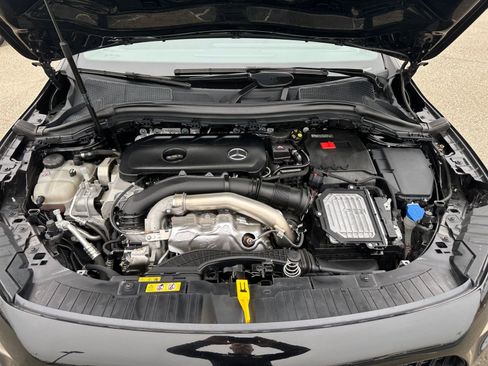 Used 2025 Mercedes-Benz GLA 250 4MATIC image 33