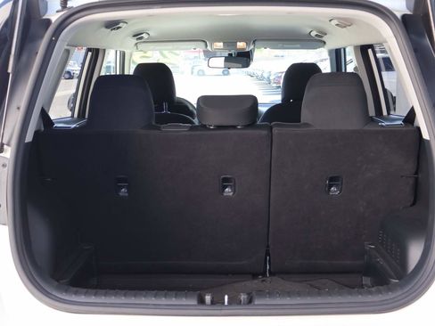 Used 2025 Kia Soul LX image 11