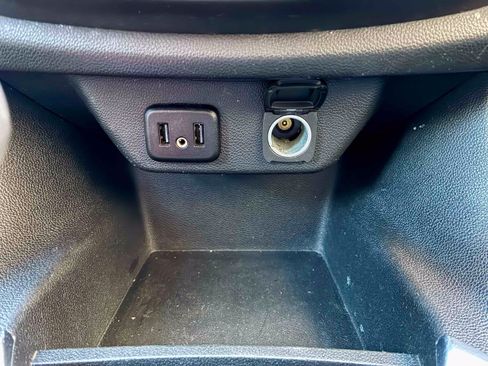 Used 2019 Chevrolet Traverse LS FWD image 27