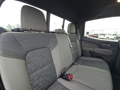 Used 2024 Chevrolet Colorado ZR2 w/ Safety Package image 15