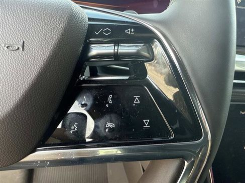 Used 2025 Cadillac Escalade ESV Premium Luxury w/ Touring Package image 22