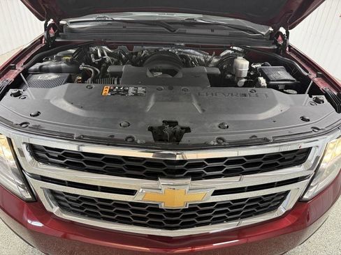 Used 2017 Chevrolet Suburban LS AWD/4WD image 43