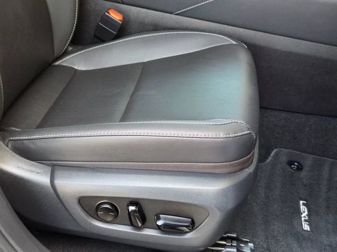 Used 2025 Lexus RX 350 FWD w/ Technology Package image 27