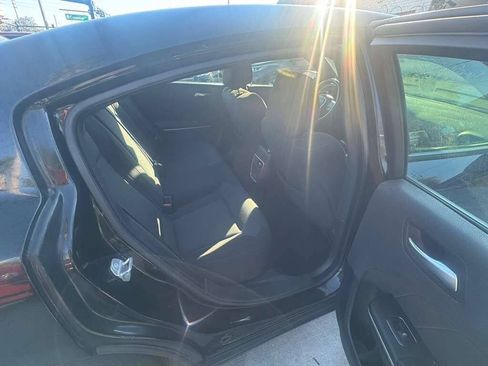 Used 2022 Dodge Charger SXT RWD image 5