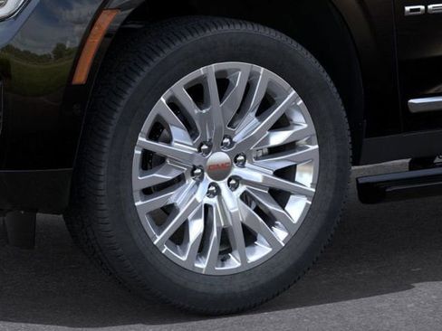 New 2026 GMC Yukon XL Denali w/ Sun & Power Step Package RWD image 9