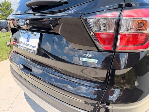 Used 2017 Ford Escape SE FWD image 31