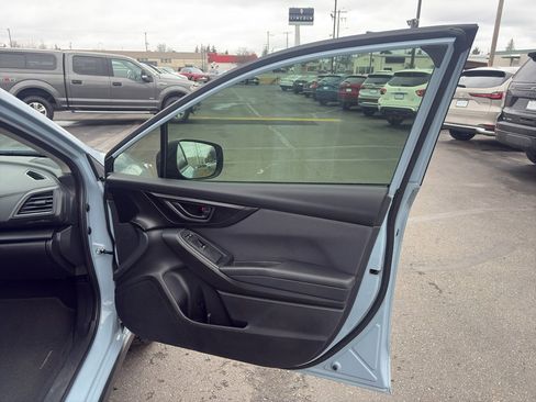 Used 2018 Subaru Crosstrek 2.0i Premium w/ Eyesight System image 18