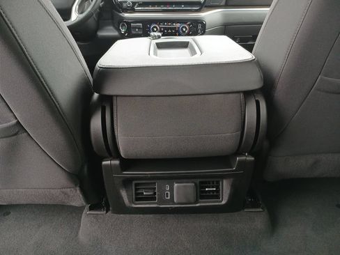 Certified 2025 Chevrolet Silverado 1500 LT AWD/4WD image 22
