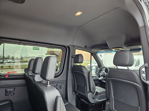 New 2025 Mercedes-Benz Sprinter 2500 image 25