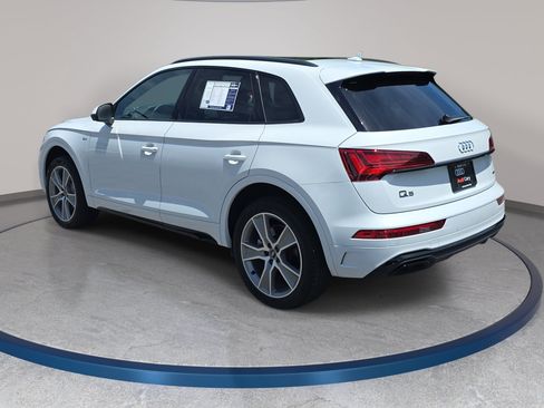 Certified 2025 Audi Q5 2.0T Premium w/ Convenience Plus Package AWD/4WD image 7