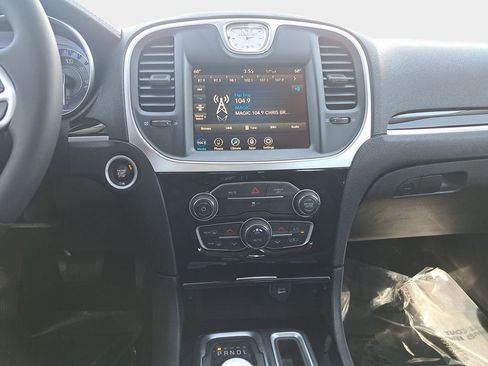 Certified 2023 Chrysler 300 Touring w/ Sport Appearance Package RWD image 20