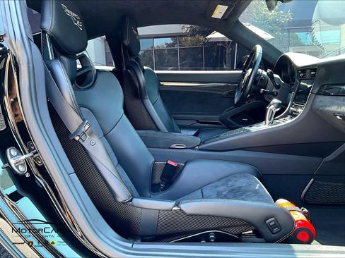 Used 2019 Porsche 911 GT2 RS RWD image 8