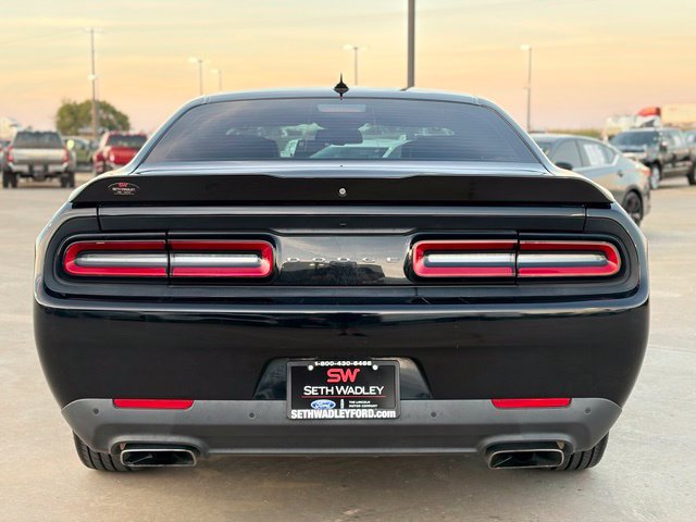 Used 2015 Dodge Challenger R/T Plus RWD image 6