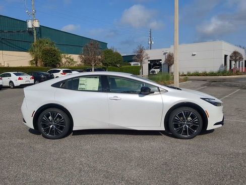 New 2026 Toyota Prius XLE image 3