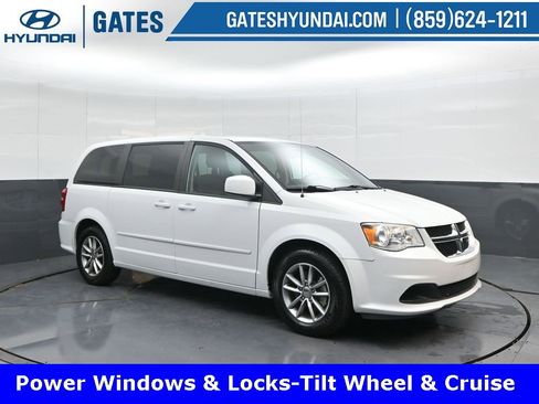 Used 2016 Dodge Grand Caravan SE image 4