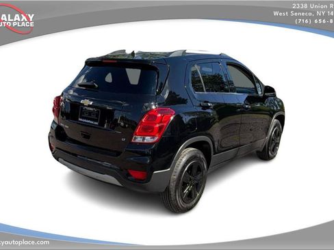 Used 2019 Chevrolet Trax LT w/ LT Convenience Package AWD/4WD image 5