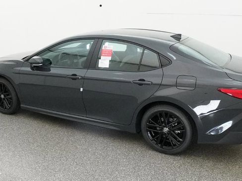 New 2026 Toyota Camry SE FWD image 13