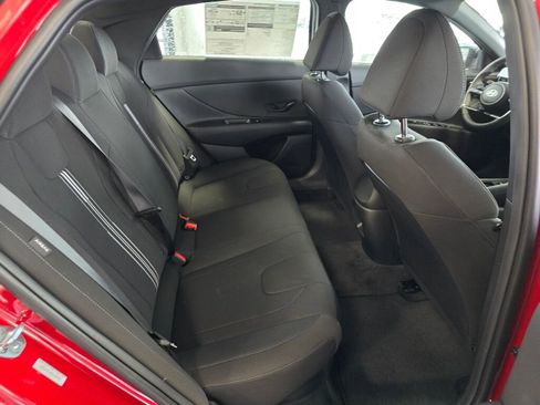 New 2025 Hyundai Elantra SEL image 25