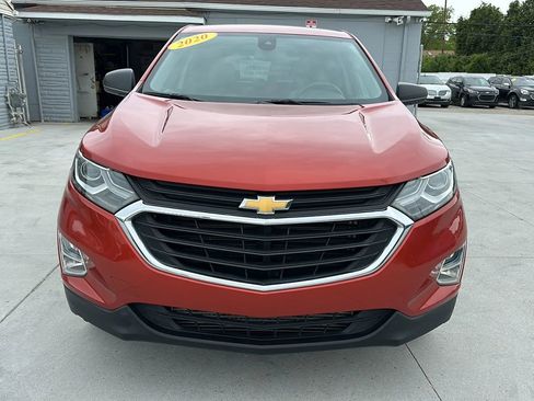 Used 2020 Chevrolet Equinox LS w/ LS Convenience Package image 2