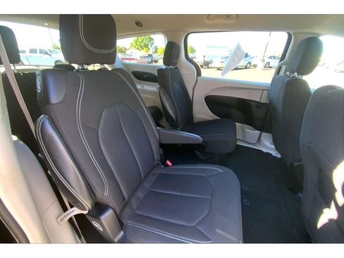 Used 2022 Chrysler Voyager LX FWD image 28